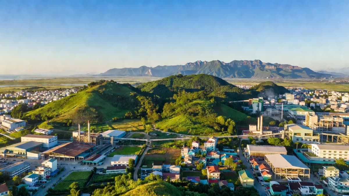 Thành phố Uông Bí, Tỉnh Quảng Ninh - Giới thiệu quận huyện