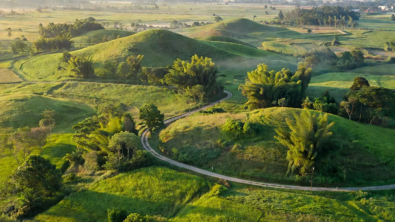 Cảnh đẹp Thị xã Tịnh Biên, Tỉnh An Giang với đồi núi và thiên nhiên tươi đẹp, biên giới Việt Nam-Campuchia.