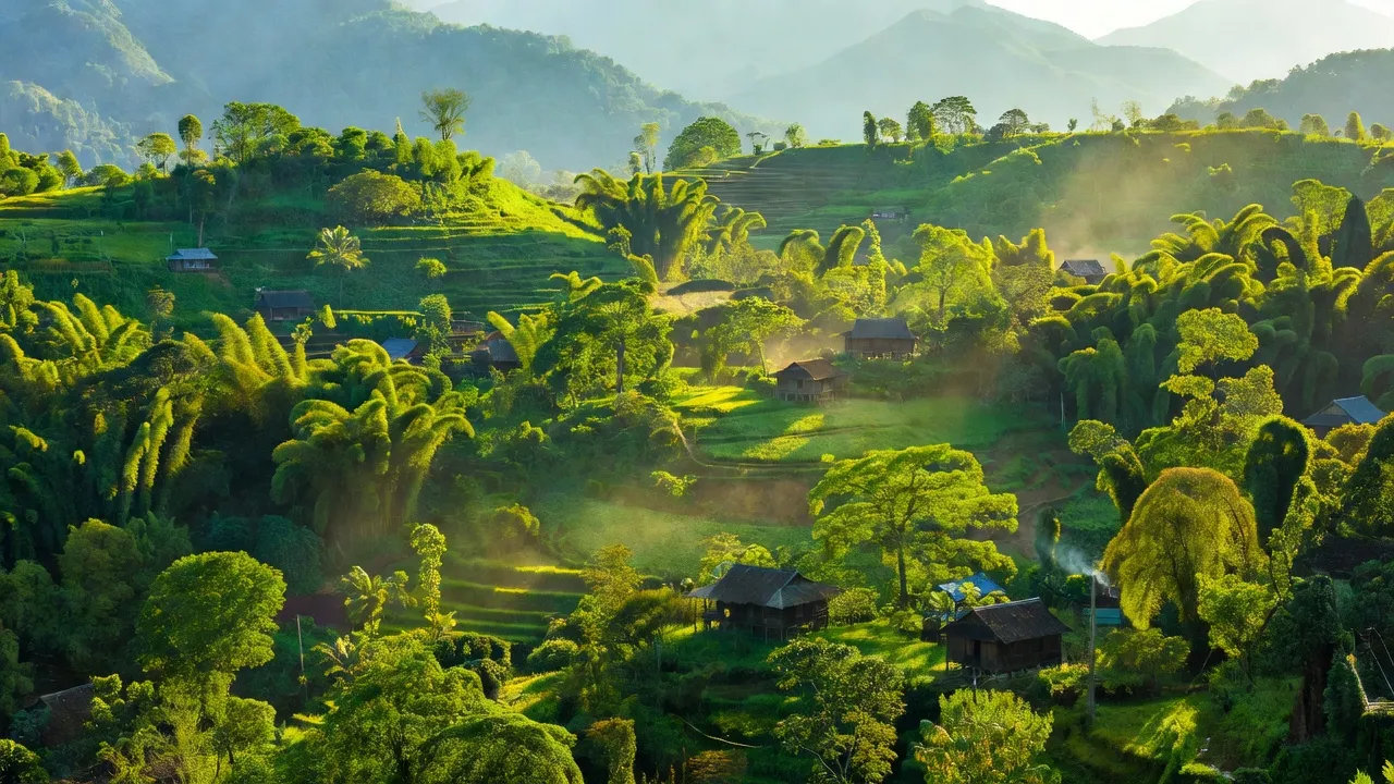 Quang cảnh Xã Dìn Chin, Mường Khương, Lào Cai với đồi núi xanh và nắng đẹp.